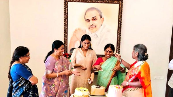 AP CM YS Jagan mother Vijayamma celebrates birthday with her daughter Sharmila