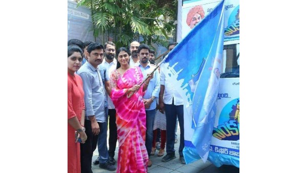 సాయంత్రం 5:15 ఖమ్మం మీటింగ్ పాయింట్‌కు