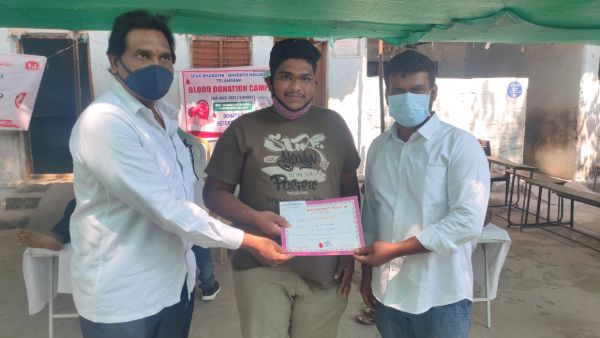  గత లాక్‌డౌన్ లో ఎన్నో కార్యక్రమాలు.. ఎంతోమంది నిరుపేదల ఆకలి తీర్చిన సేవా సదన్..