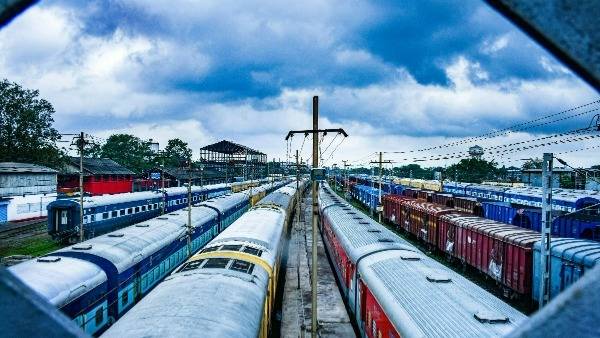  తూర్పు తీరంలో భారీ వర్షాలు