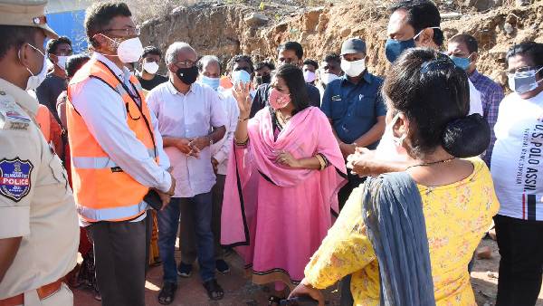 ప్రైమరీ హెల్త్ సెంటర్ల సిబ్బంది తగు జాగ్రత్తలు తీసుకోవాలి.. ఇంటింటి ఫీవర్ సర్వే సకాలంలో పూర్తి చేయాలన్న మేయర్