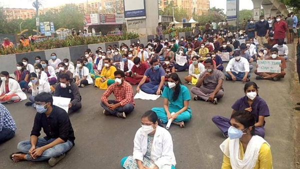 జూనియర్ డాక్టర్ల డిమాండ్లు...