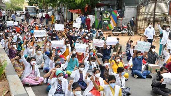 టీఎస్‌ఆర్డీడీఏ సమ్మె నోటీసులు