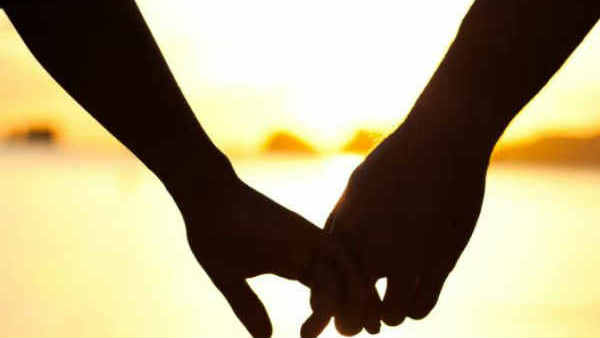 చేతికి పని చెప్పిన కంప్యూటర్ సెంటర్ ఓనర్