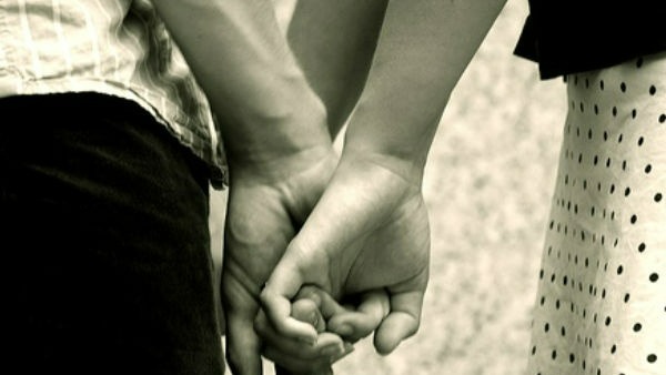 కంప్యూటర్ సెంటర్ లో క్యాబిన్లు ఎక్కవే