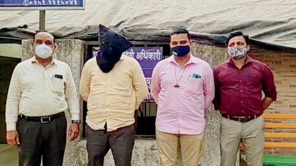  భార్య ప్రియుడితో రూ. 10 లక్షలు డీల్