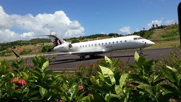 డొమినికాలో దిగిన బొంబార్డియర్ డొమినికాలో దిగిన బొంబార్డియర్