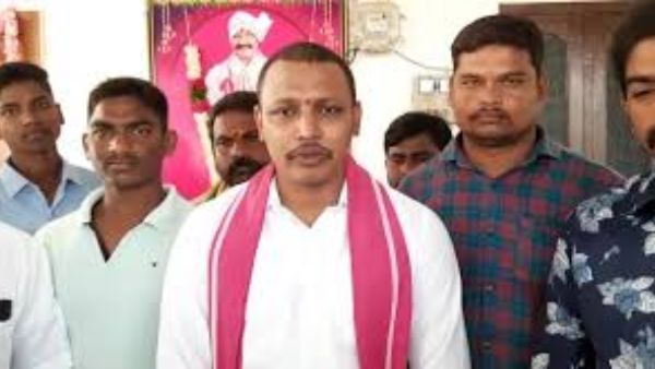 రాష్ట్రంలో బీజేపీకి స్థానం లేదు.. కేంద్రం నుండి వచ్చే రాయితీలపై బీజేపి దృష్టిపెట్టాలన్న గులాబీ నేతలు.. రాష్ట్రంలో బీజేపీకి స్థానం లేదు.. కేంద్రం నుండి వచ్చే రాయితీలపై బీజేపి దృష్టిపెట్టాలన్న గులాబీ నేతలు..