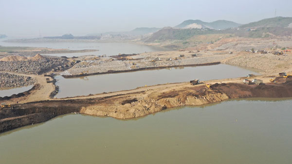 ఈ సీజన్ నుంచే పోలవరం నీటి విడుదల ఈ సీజన్ నుంచే పోలవరం నీటి విడుదల