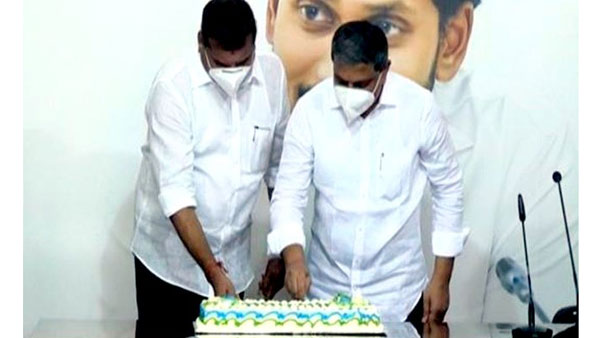 కేంద్ర కార్యాలయంలో వేడుకగా..