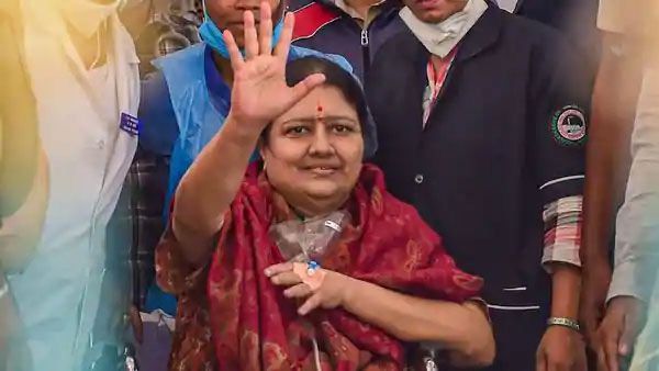  శశికళ వద్దకు పన్నీర్ సెల్వం సన్నిహితులు