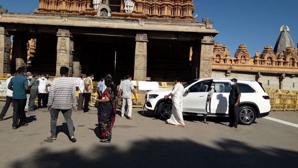 ఆలయాల తలుపులు బంద్ ఆలయాల తలుపులు బంద్