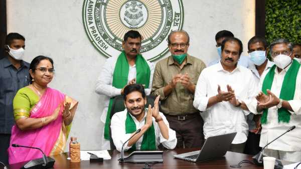 రైతాంగానికి అండగా ఆర్బీకే రైతాంగానికి అండగా ఆర్బీకే