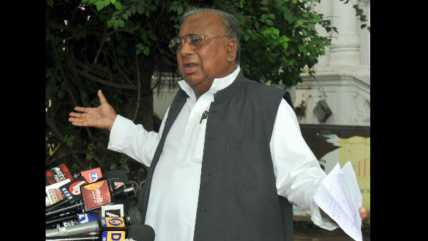 రెడ్డి సామాజిక వర్గానికి వద్దు.. పీసిసి బీసిలకివ్వాలన్న వీహెచ్.. 