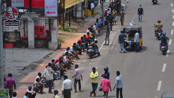 పగటి పూట కర్ప్యూ ఎత్తివేత