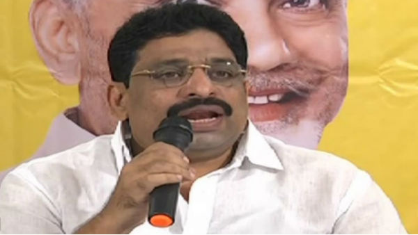  పల్లా శ్రీనివాస్ లొంగలేదు..