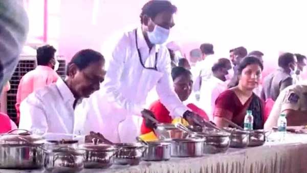 వాసాలమర్రి తరహాలో సామూహిక భోజనాలు చేసి రావడం తప్ప ఇంకేం చేస్తారు