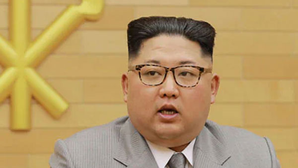 వదులైన దుస్తులతో కనిపించిన కిమ్...