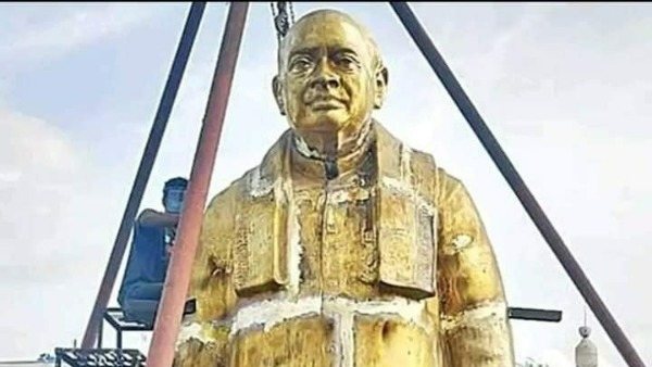 ఈ నెల 28న పీవీ విగ్రహం ఆవిష్కరణ.. నెక్లెస్ రోడ్ లో శరవేగంగా చోటుచేసుకుంటున్న ఏర్పాట్లు.. ఈ నెల 28న పీవీ విగ్రహం ఆవిష్కరణ.. నెక్లెస్ రోడ్ లో శరవేగంగా చోటుచేసుకుంటున్న ఏర్పాట్లు..