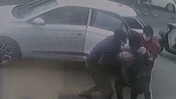 మఫ్టీలో పోలీసులే