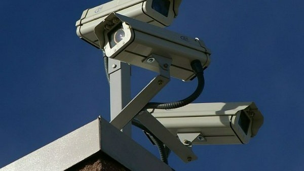 సీసీటీవీ కెమెరాల్లో రెండు యాంగిల్స్