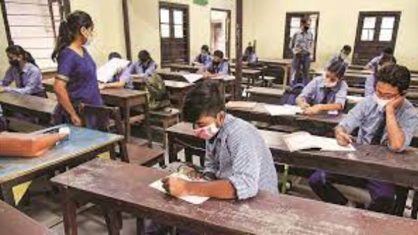 థర్డ్ వేవ్ తో చిన్నారులకు ముప్పు అంటూనే స్కూల్స్ తెరవటం ఏమిటి ? థర్డ్ వేవ్ తో చిన్నారులకు ముప్పు అంటూనే స్కూల్స్ తెరవటం ఏమిటి ?