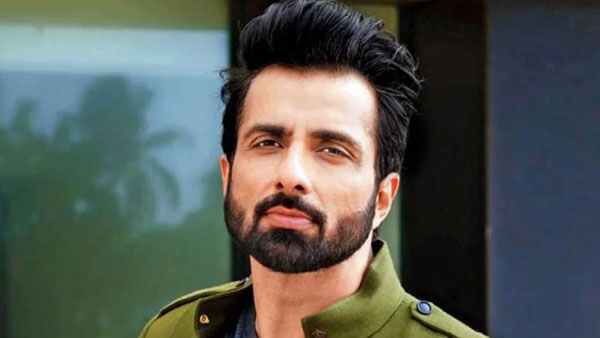 ఏకంగా టవరే.. ఏకంగా టవరే..