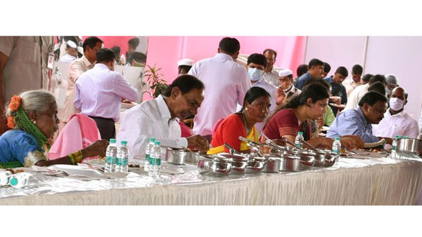 బాలికతోపాటు మరో 17 మందికి వాంతులు, విరేచనాలు