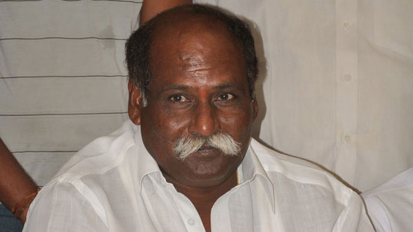 విజయసాయి రెడ్డిపై మండిపడిన వెలగపూడి రామకృష్ణబాబు