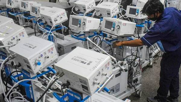 వెంటిలేటర్లతో ఆటలా?