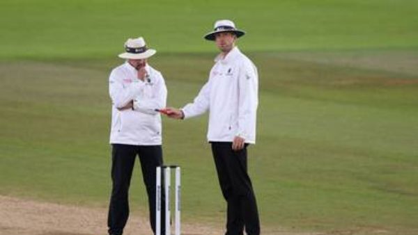  అంపైర్లు వీరే..