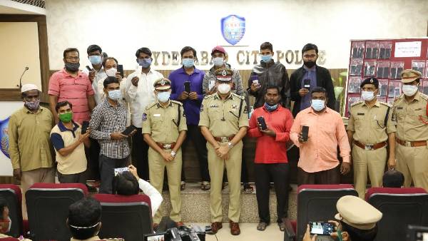 Missing mobile Phones complaint in mee seva or Hack i App, not in ps: hyderabad police