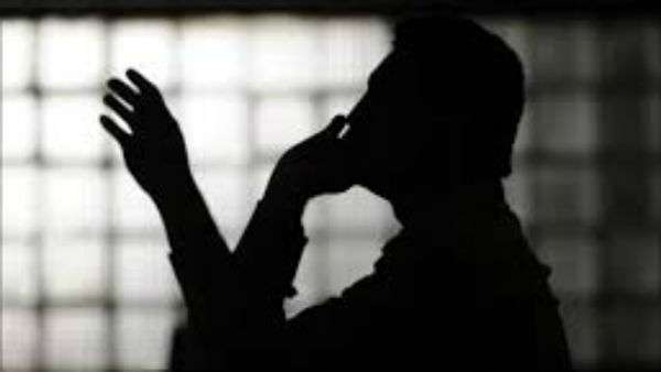  పక్కాస్కెచ్ వేసిన ప్రియుడు