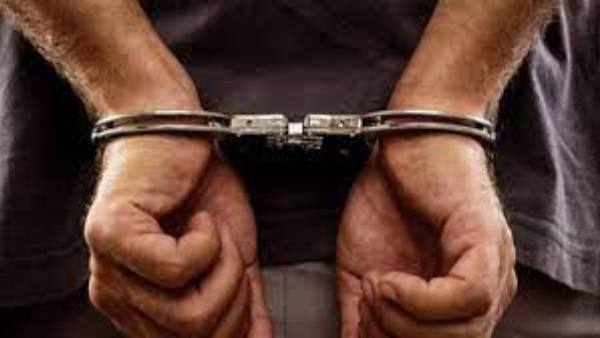 ఇంటిలిజెన్స్ వివరాలతో పాకిస్తానీ ఐఎస్ఐ గూఢచారి అరెస్ట్ ఇంటిలిజెన్స్ వివరాలతో పాకిస్తానీ ఐఎస్ఐ గూఢచారి అరెస్ట్