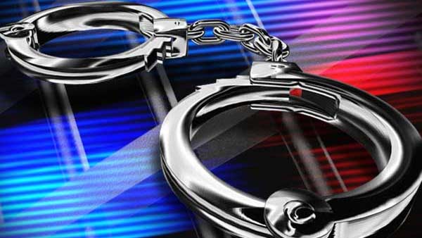 వామ్మో సౌమ్య...... అందరిని నాకించేసింది