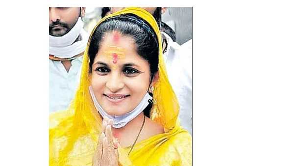 బీజేపీ నుంచి పోటీ.. బీజేపీ నుంచి పోటీ..