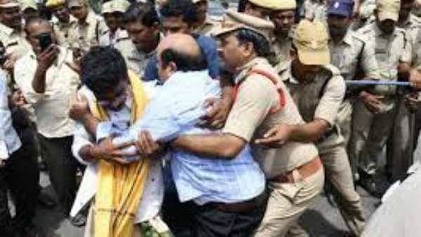 నిన్నటి నుండి కొనసాగుతున్న గృహ నిర్బంధాలు , అణచివేత కార్యక్రమాలు