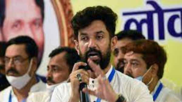 కోర్టుకెళ్తామంటూ వార్నింగులు