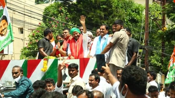  గాంధీభవన్‌లో రేవంత్ బాధ్యతలు