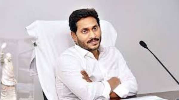కేంద్రాన్ని ఇరికించాలని చూసి తామే ఇరుక్కున్న వైసీపీ సర్కార్ కేంద్రాన్ని ఇరికించాలని చూసి తామే ఇరుక్కున్న వైసీపీ సర్కార్