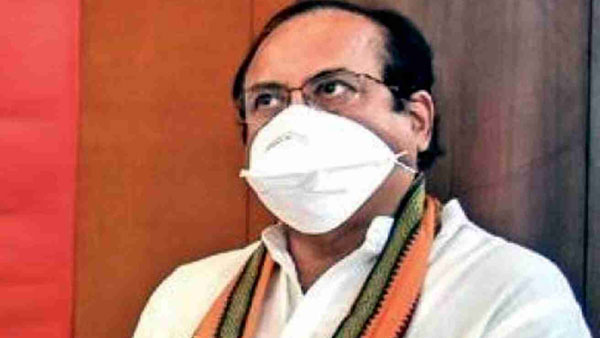 దేవేందర్ గౌడ్‌తో సన్నిహిత్యం..