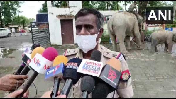  అధికారులపై ఒత్తిడి