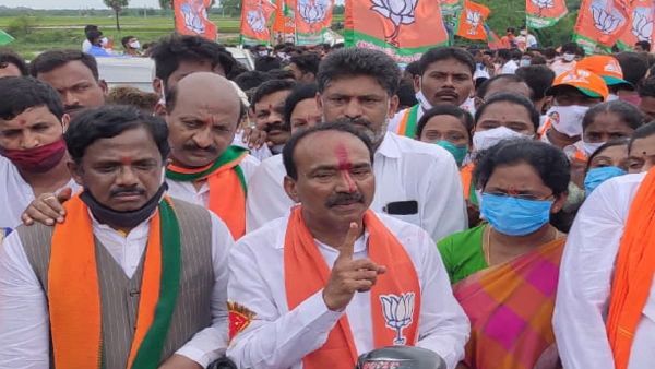 కమలం గుర్తు ప్రజల్లోకి తీసుకెళ్లటం ఈటల ముందున్న పెద్ద పని కమలం గుర్తు ప్రజల్లోకి తీసుకెళ్లటం ఈటల ముందున్న పెద్ద పని