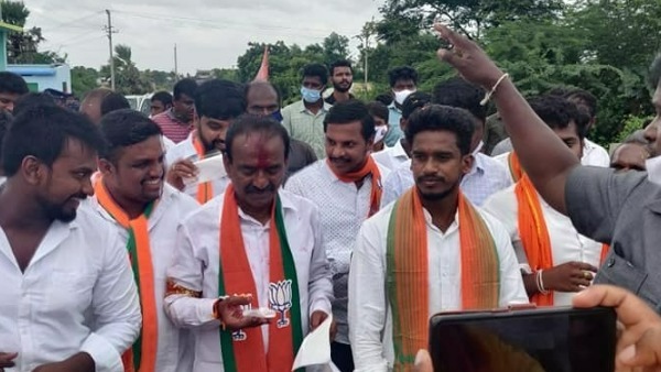 బరిగీసి కొట్లాడదామని నిరుద్యోగులకు ఈటల పిలుపు