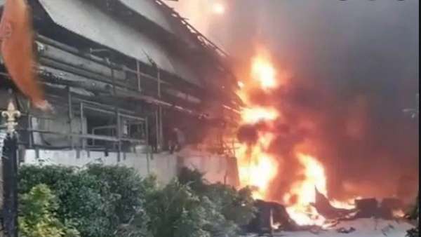 massive fire at chemical factory after reactor explodes in jeedimetla hyderabad massive fire at chemical factory after reactor explodes in jeedimetla hyderabad
