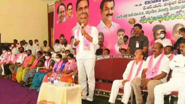 ఆంధ్రా తొత్తులకు స్థానం లేదు