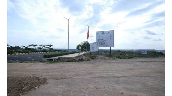 నియోపొలిస్ వెంచర్‌గా 