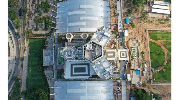 కాన్‌కోర్స్, ఆర్ట్ గ్యాలరీ..