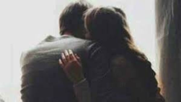  అదిరిపోయే ఫ్యాన్సీ దుస్తులతో రెడీ అయిన దంపతులు