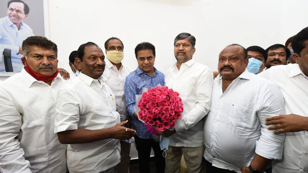 టీఆర్ఎస్‌లోకి భారీగా చేరికలు